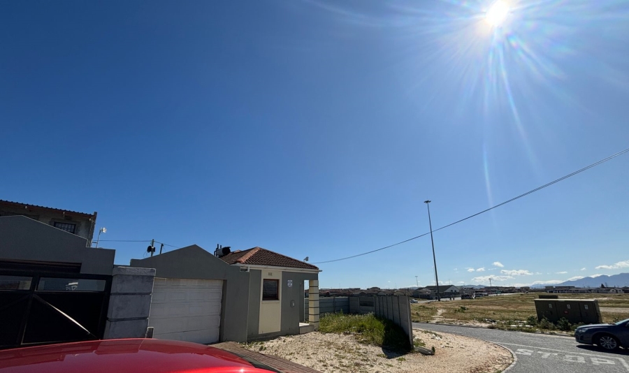 2 Bedroom Property for Sale in Ilitha Park Western Cape